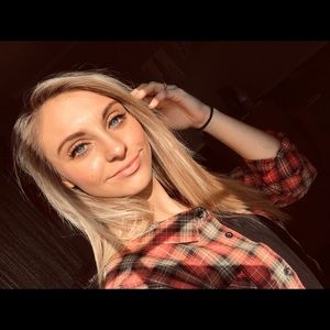 Meet your Posher, Meagan